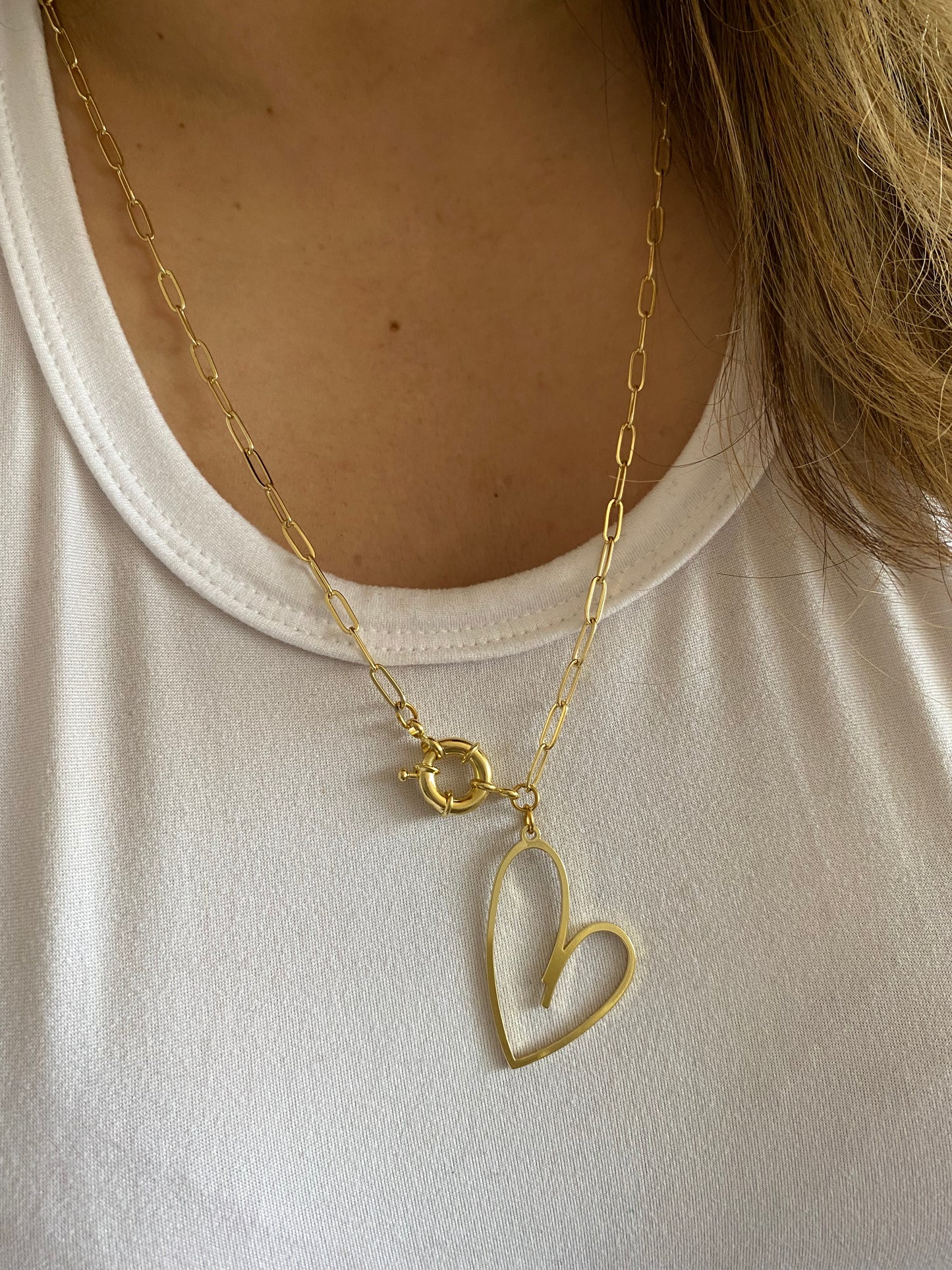 Collar Amada Corazón Con Gancho Y Cadena baño de oro 18kl