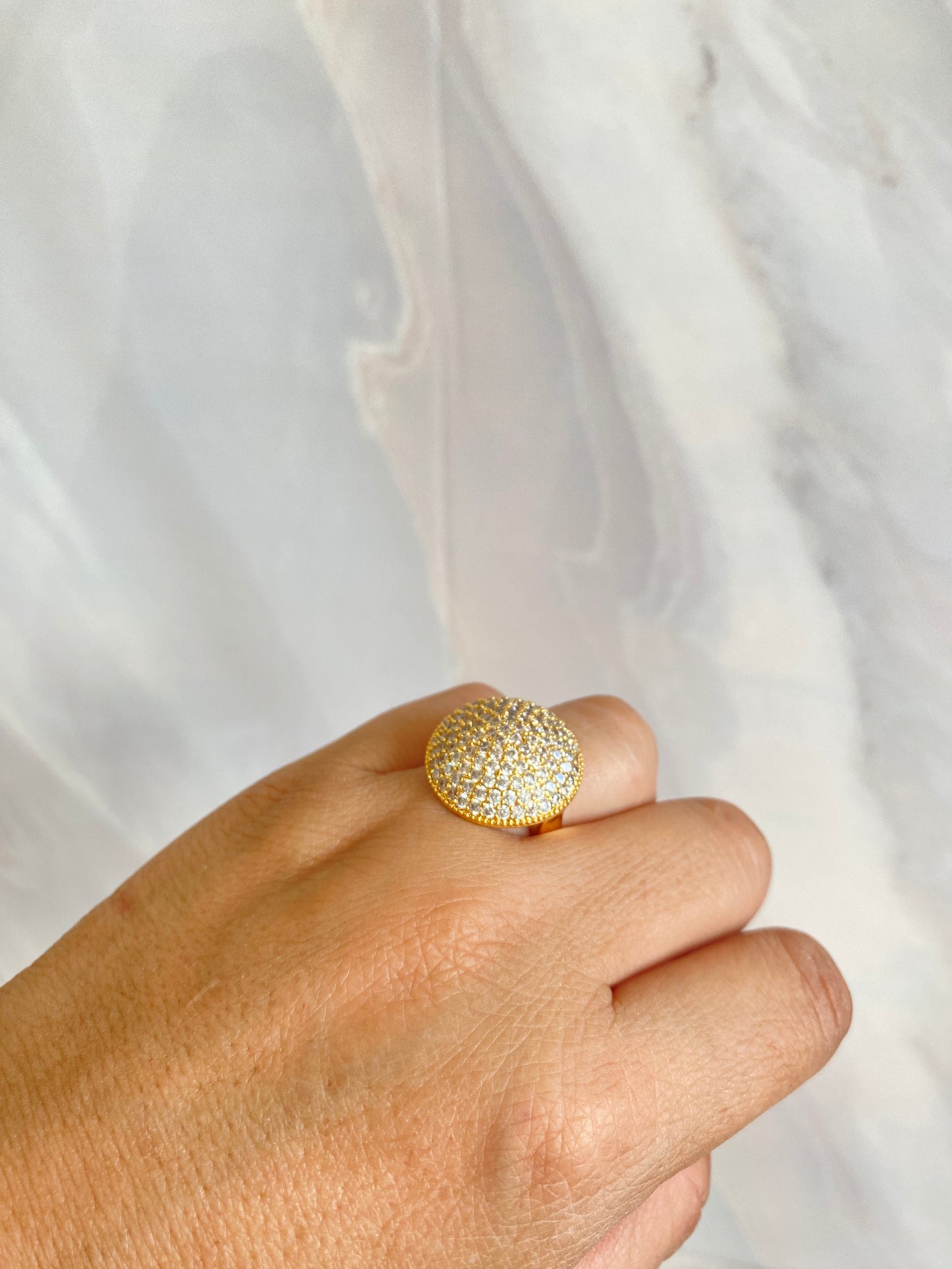 Anillo maxi disco rodio dorado y microcircones