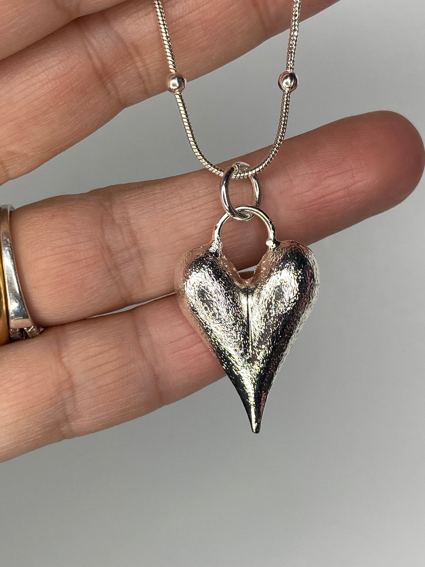 Collar Corazón Y Cadena baño de Plata
