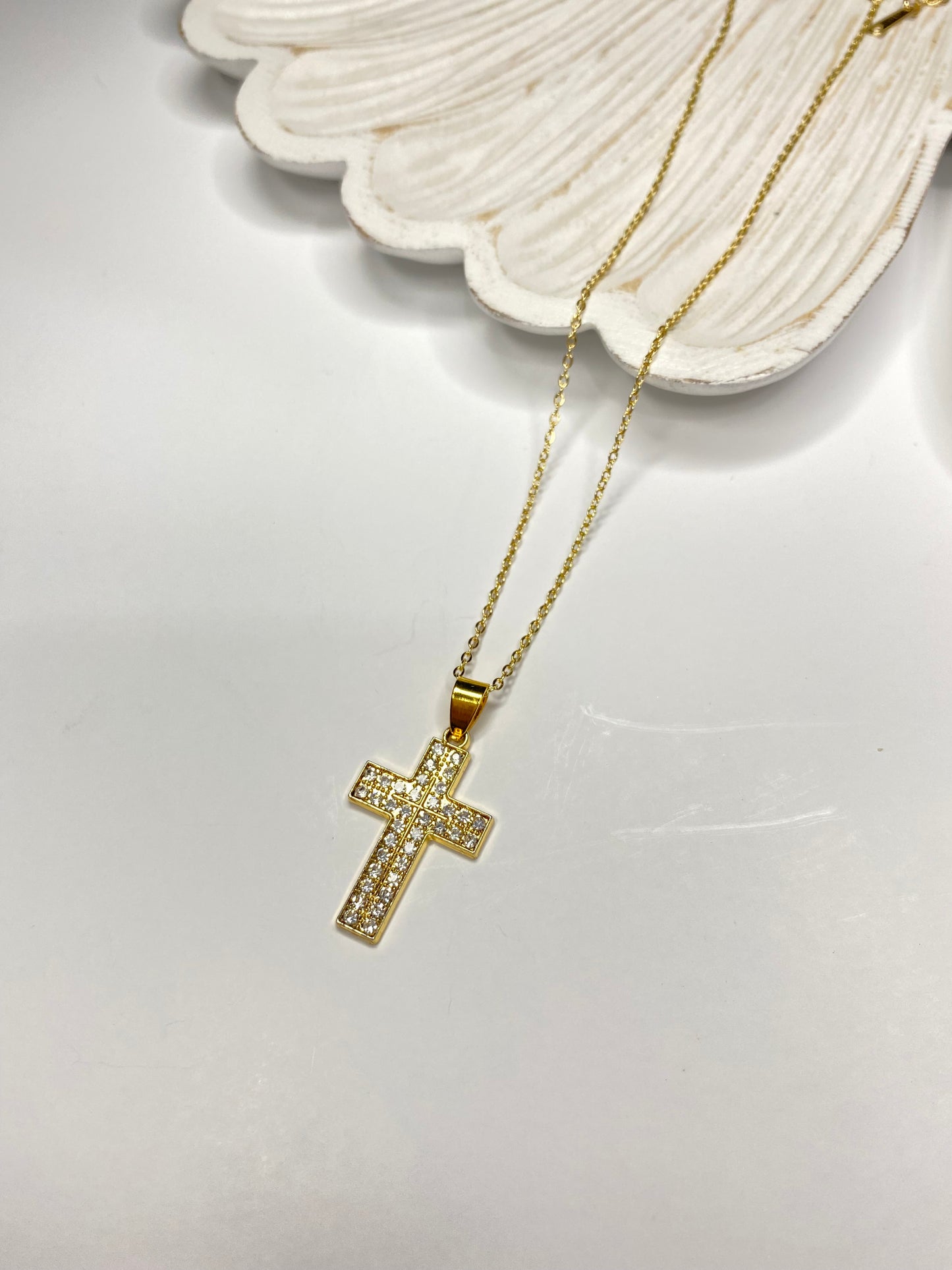Collar Cruz con microcircones acero dorado
