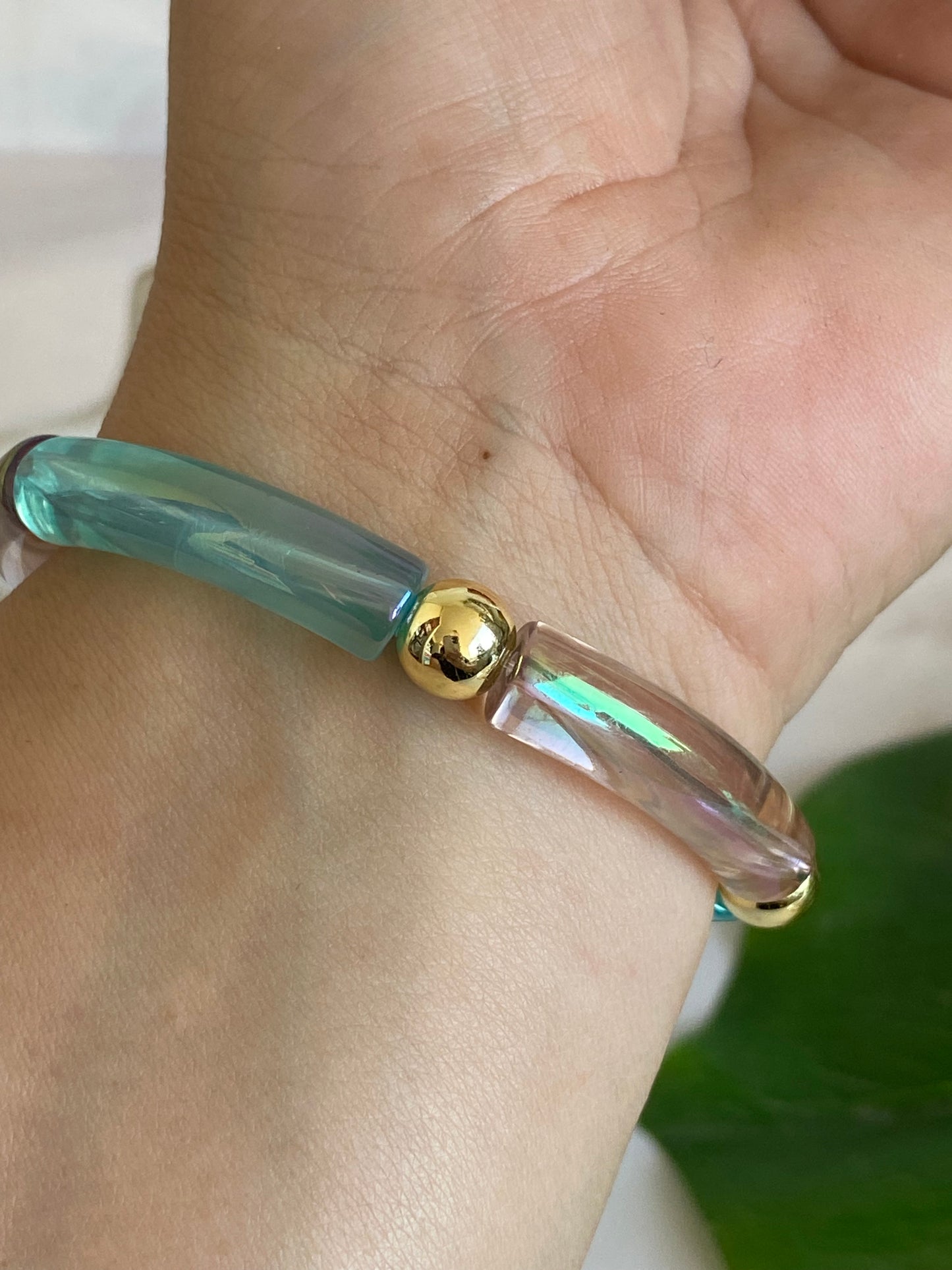 Pulsera balines y acrílicos turquesa y gris