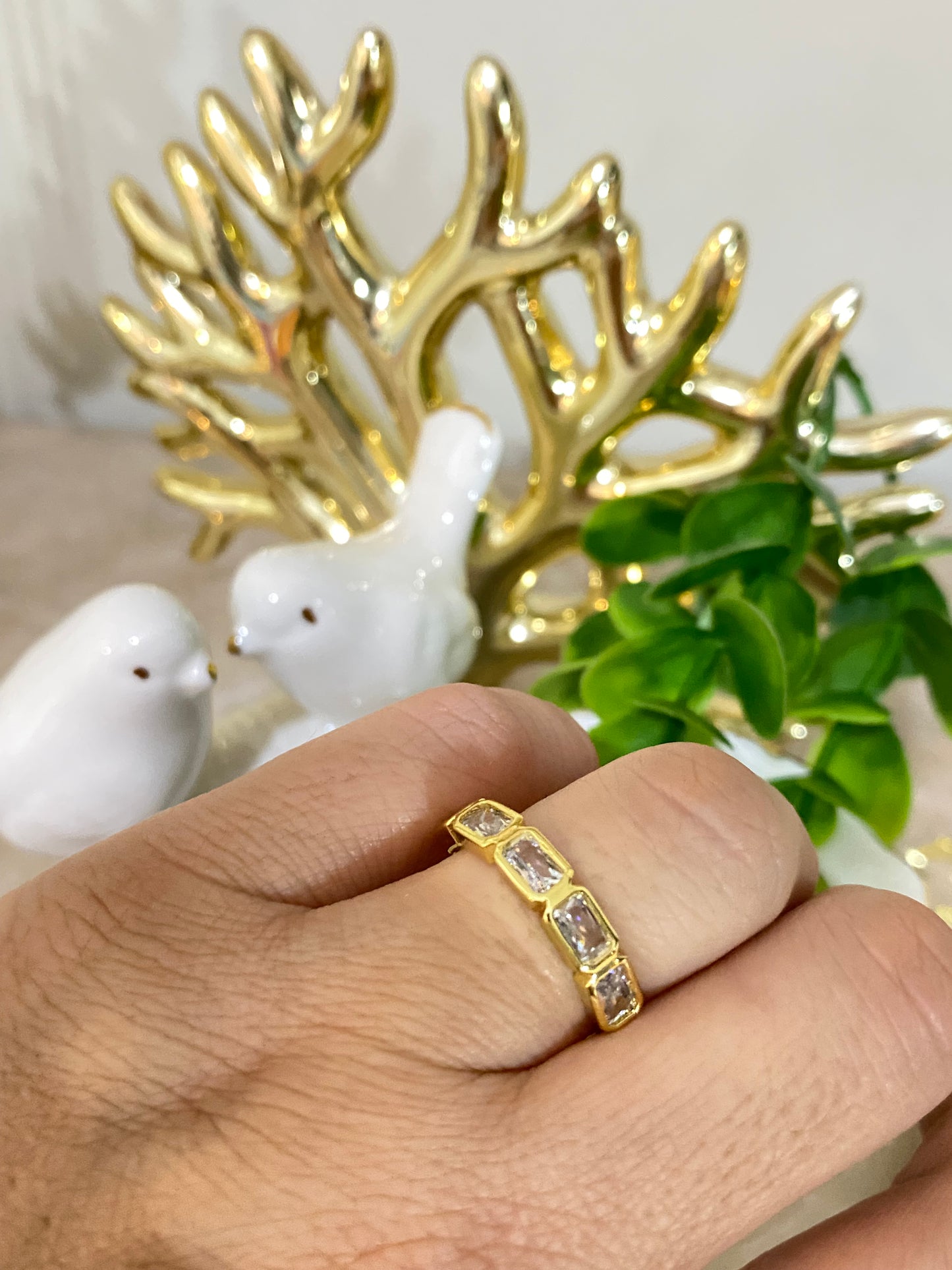 Anillo Ajustable Baño de oro • Tiara de confianza y lealtad