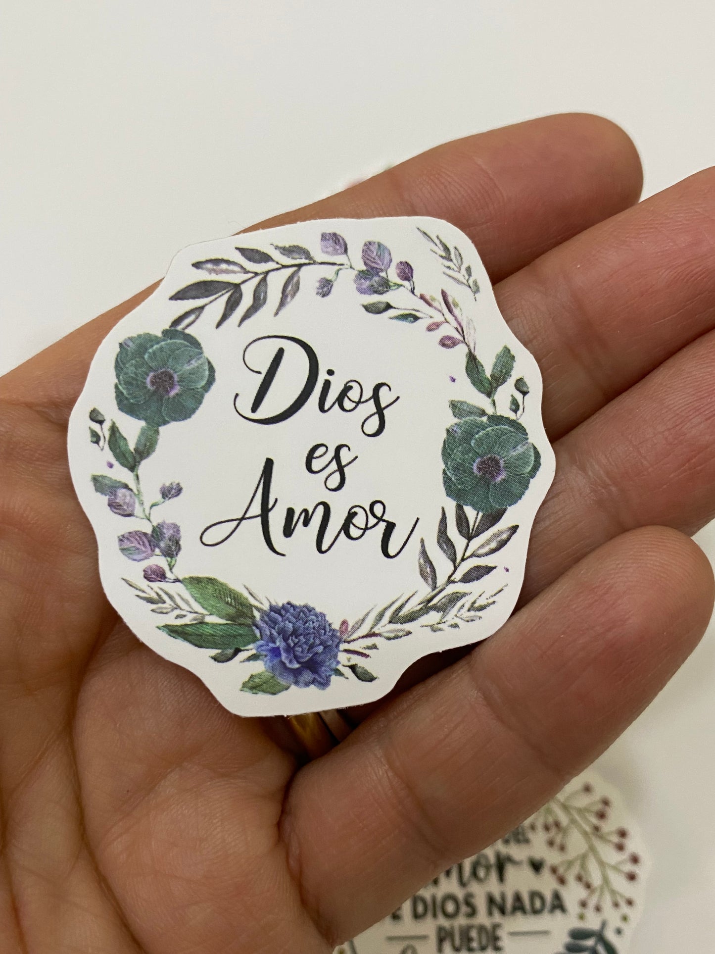 Set 6 stickers “Dios es amor”