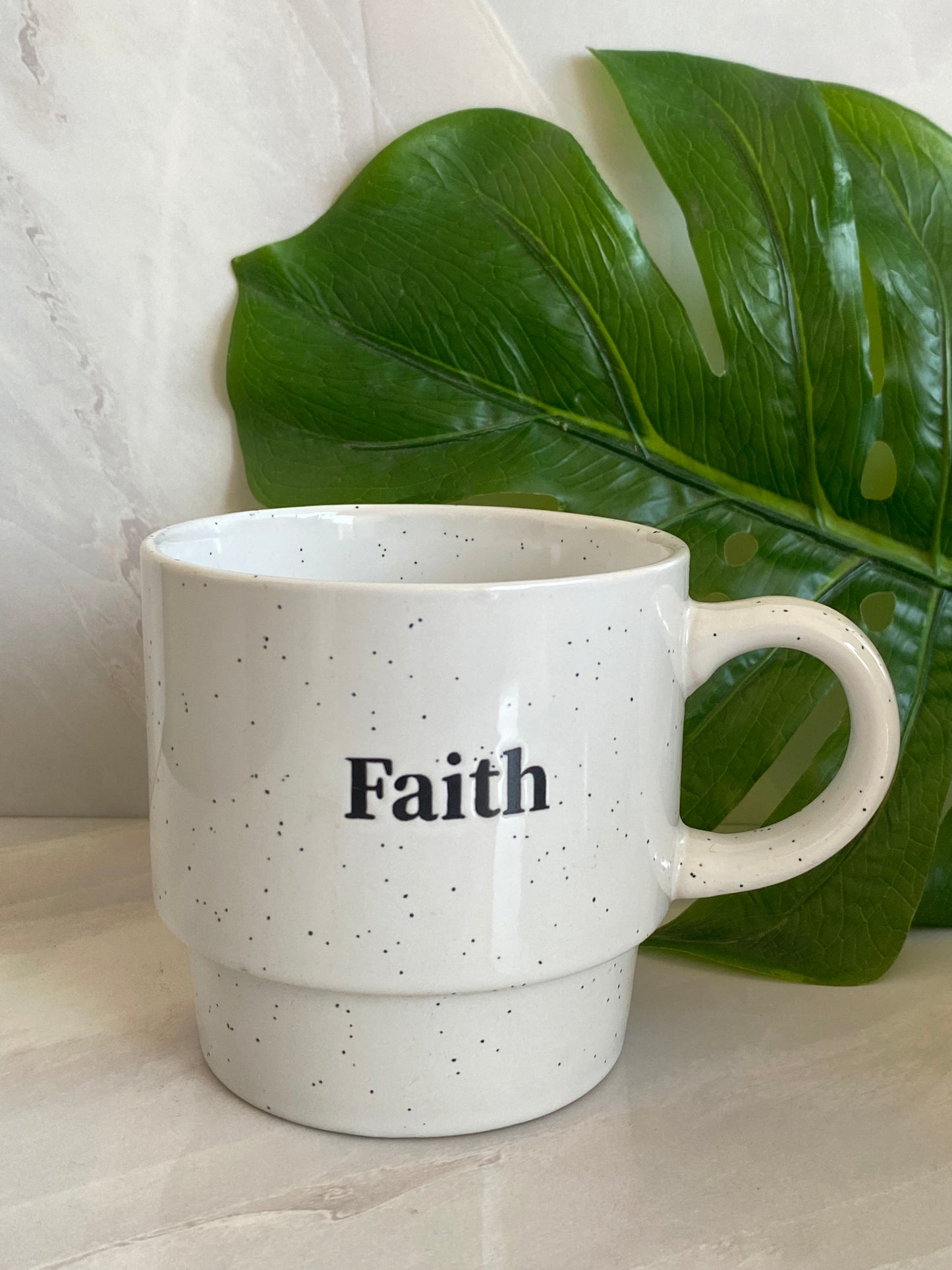 Taza de cerámica Blanca “Faith/Fe”