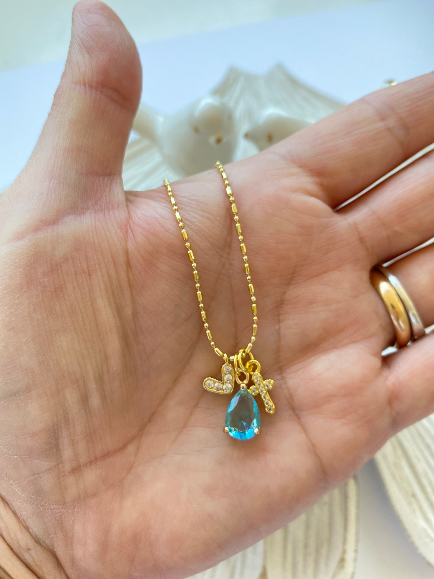 Collar lo que permanece turquesa