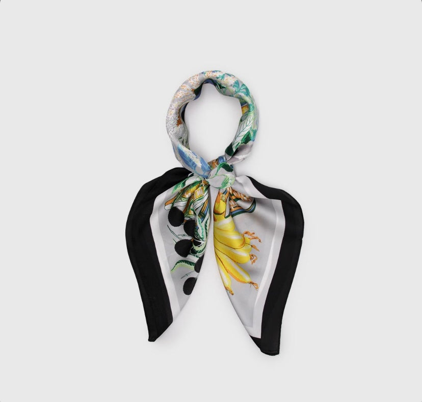 Pañuelo de Seda • Frutos de vida eterna • Gálatas 16-18 • negro 70x70 cms