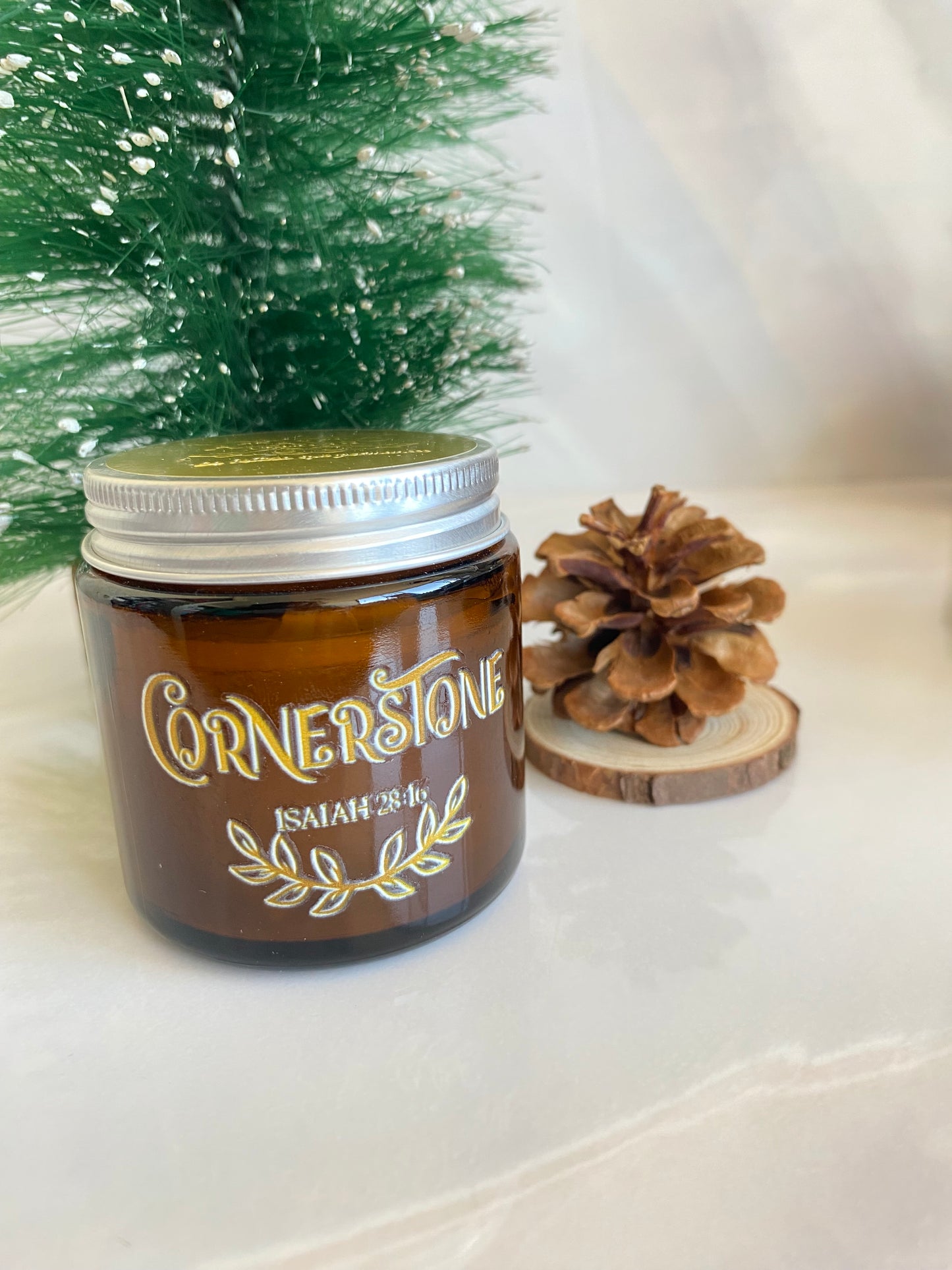 Vela Cornerstone con tapa de metálica aroma verbena