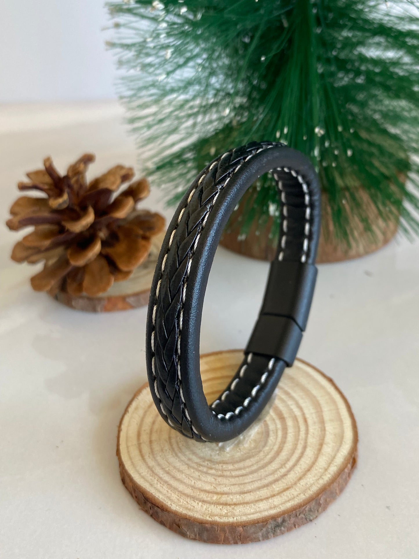 Pulsera negra trenzada • eco cuero 13mm - 21 cms largo