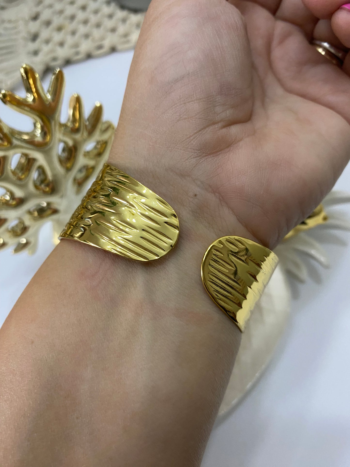 Brazalete alianza dorada acero ajustable (copia)