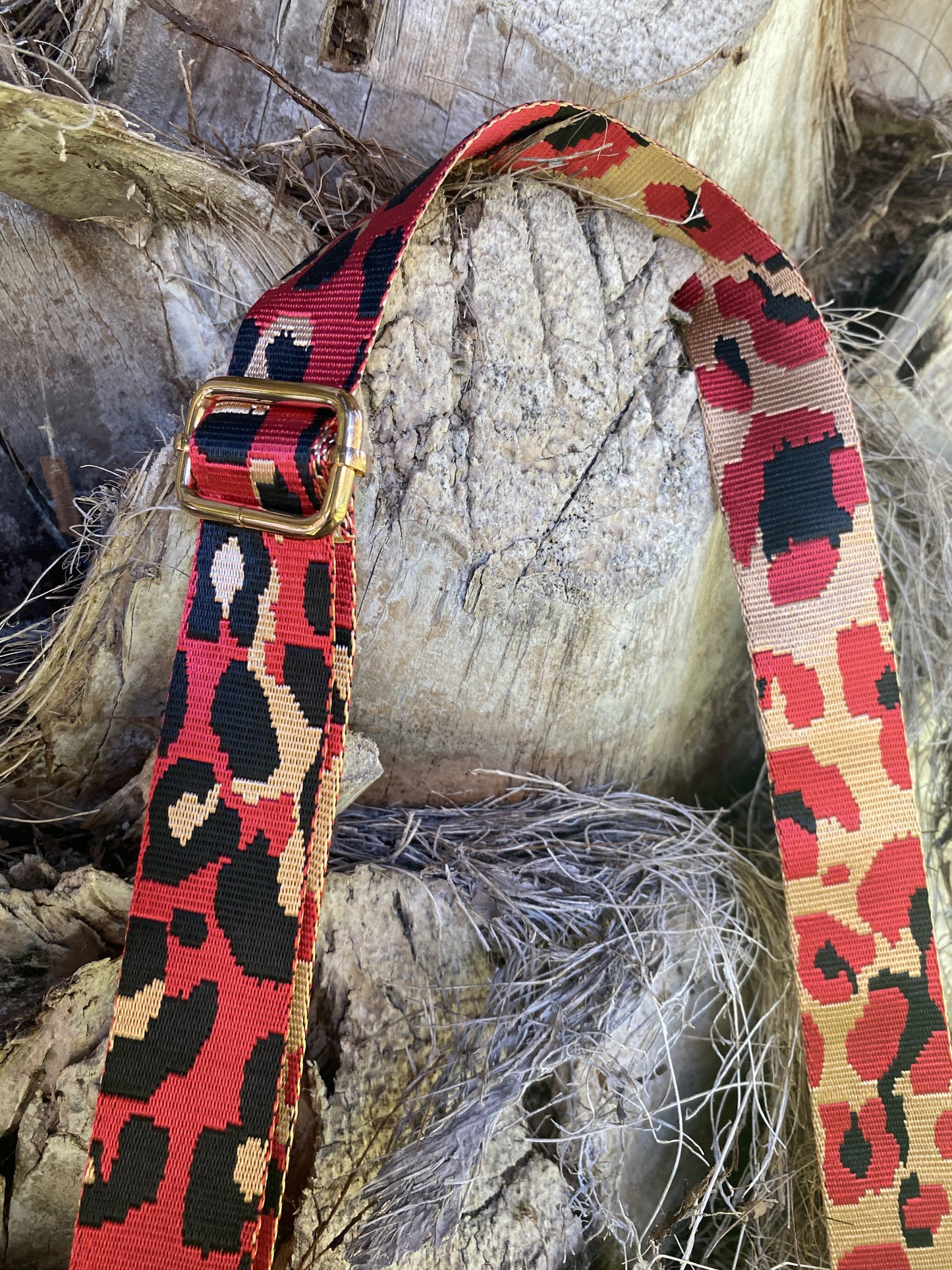 Correa Strap Rojo Salvaje Extensible Para Cartera o Celular, Incluye Argolla Unión