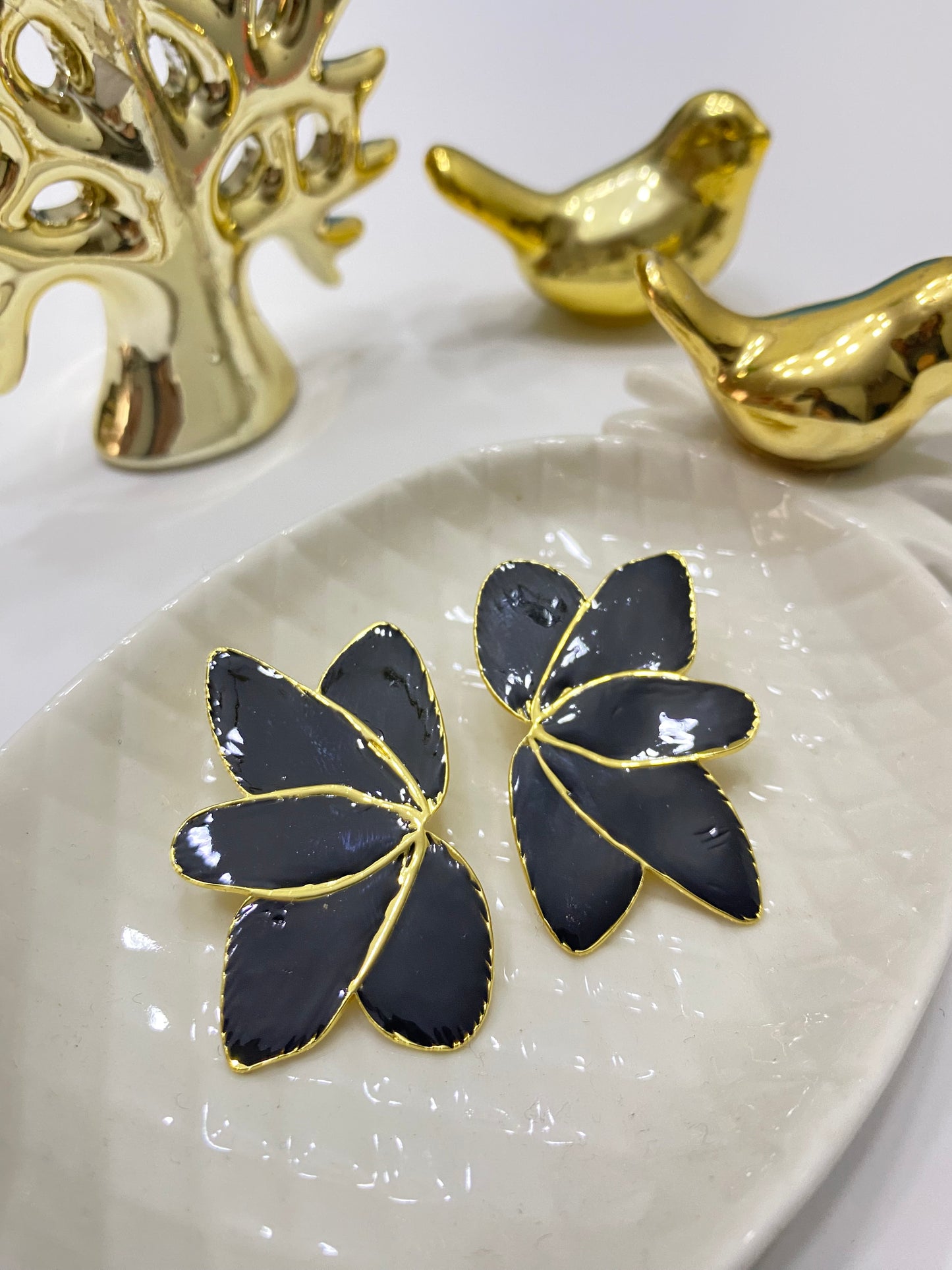 Aros acero Flor Abanico esmalte negro
