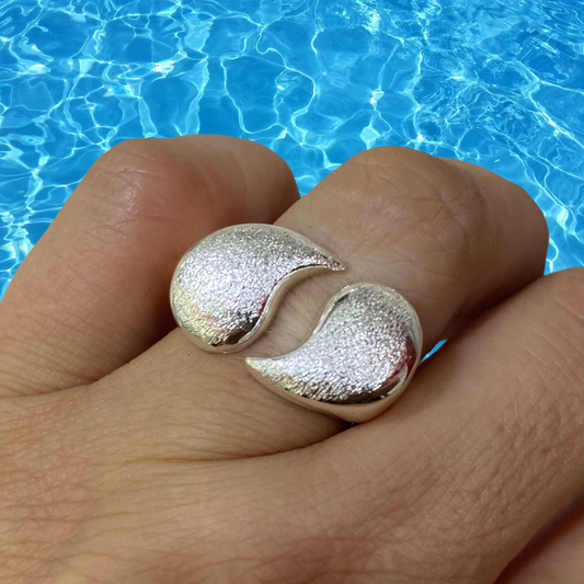 Anillo Ajustable De Plata Doble Gota Curva