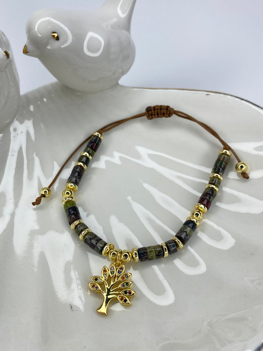Pulsera vida piedras naturales verde ajustable y  baño oro