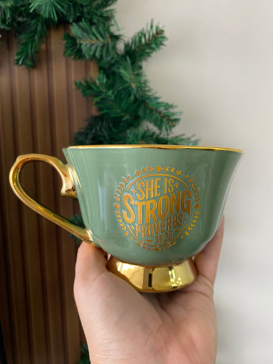 Taza Ella es fuerte • Cerámica Verde
