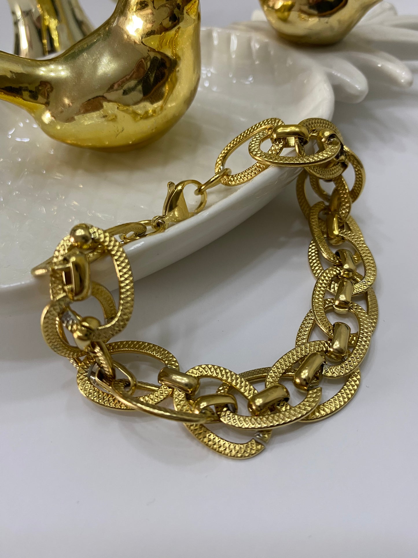 Pulsera eslabones de amor dorada acero