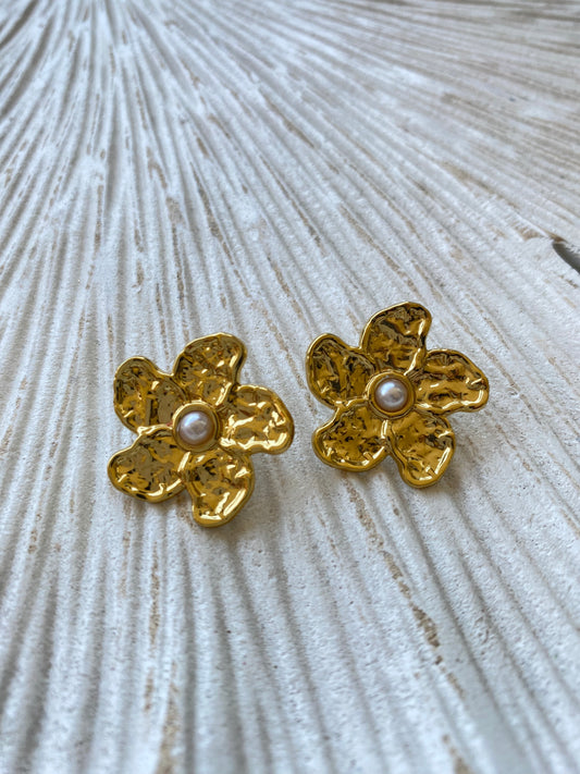 Aros Perla en flor dorado
