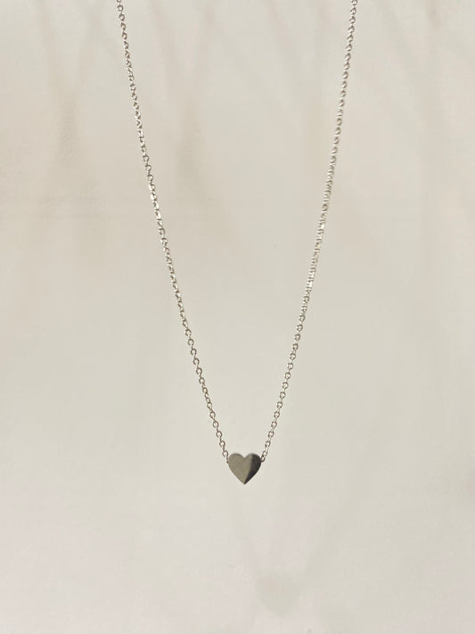Collar corazón  plateada acero