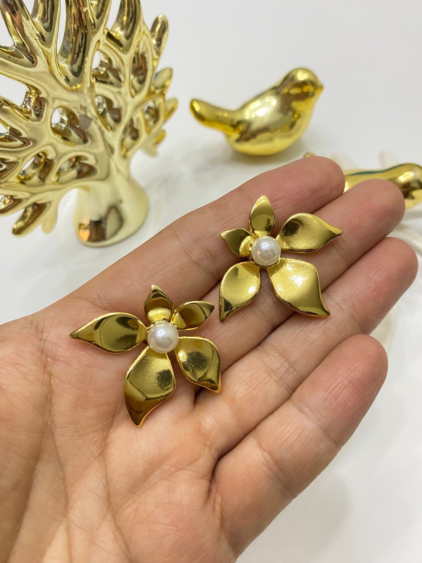 Aros acero dorado Lilium Perla