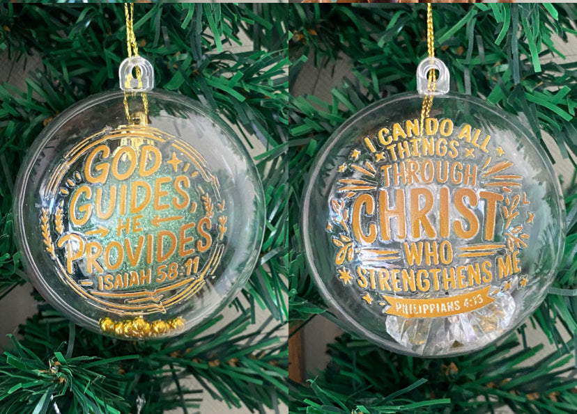 Set de 2 esferas navideñas Dios guía y provee • Verdes y Pino