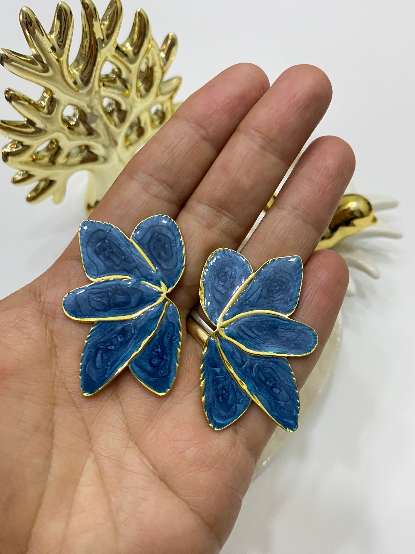Aros acero Flor Abanico esmalte azul