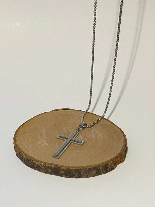Collar de Acero quirúrgico  con Cruz Grabada – 60 cms