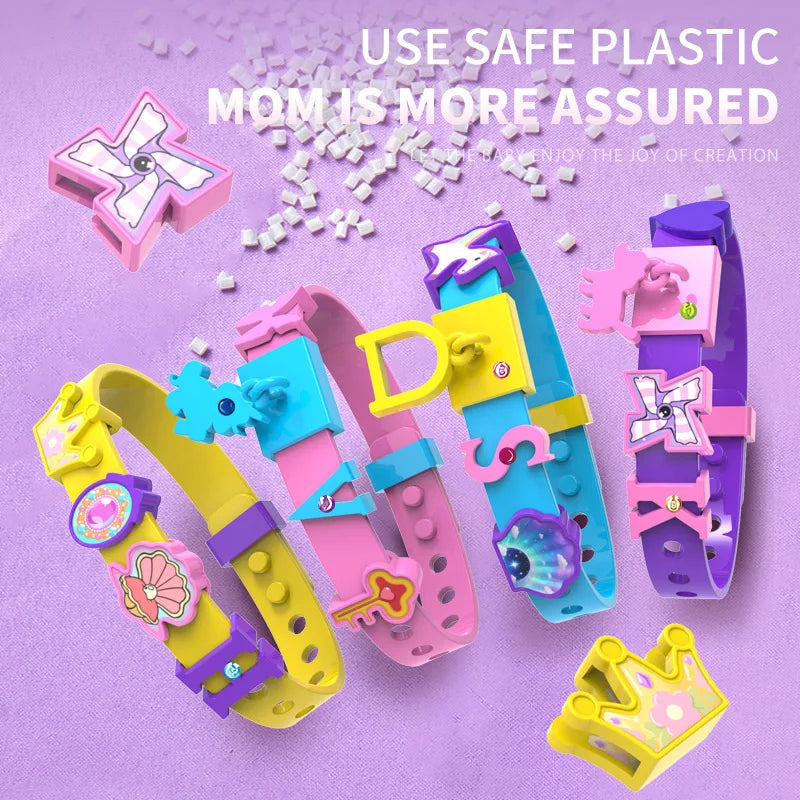 SET DE 4 BRAZALETES CON ACCESORIOS PARA NIÑAS