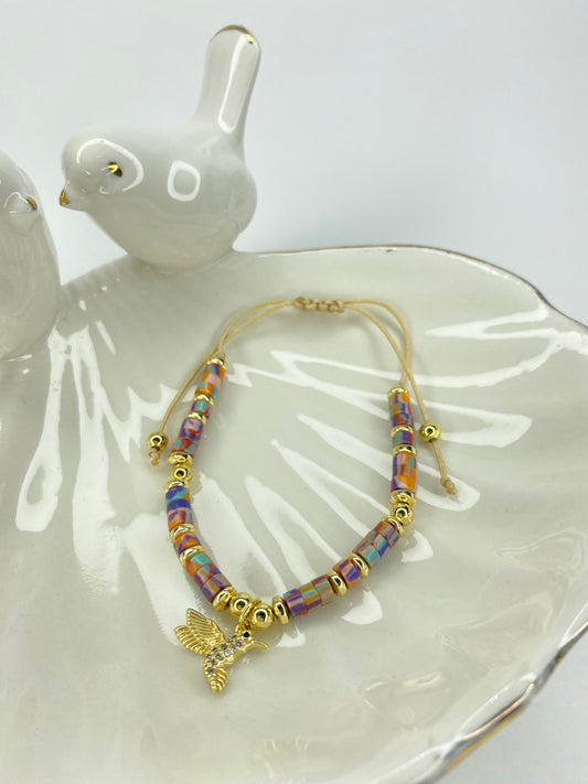 Pulsera colibrí bondad piedra naturales  ajustable y baño oro
