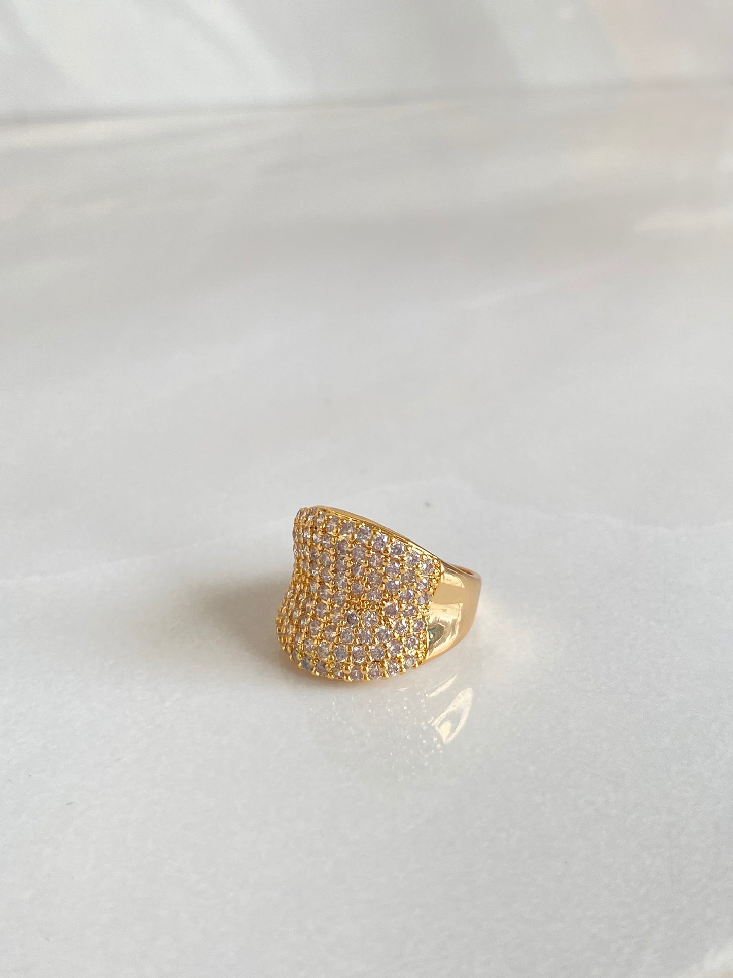 Anillo maxi cintillo rodio dorado y microcircones