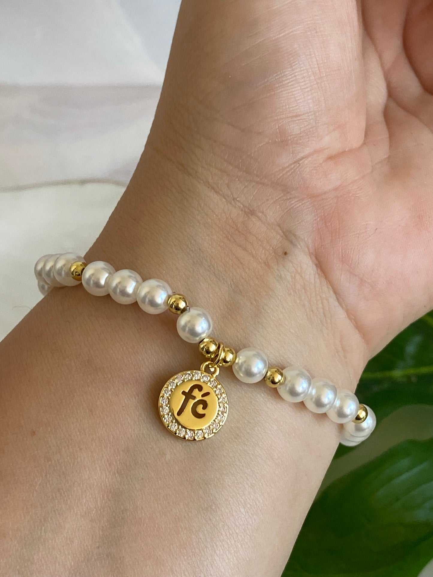 Pulsera Fe  y Perlas swarosvki