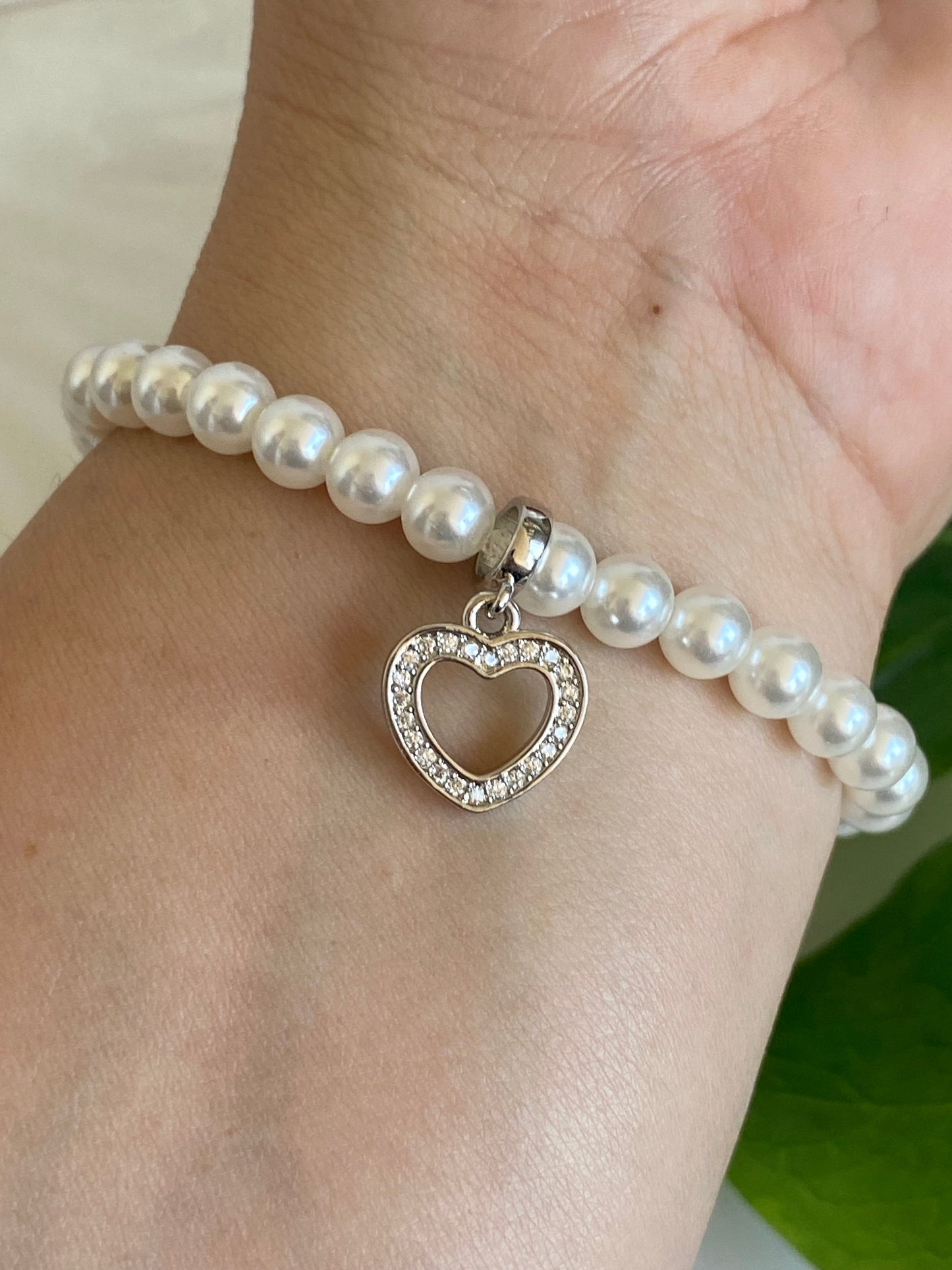 Pulsera Amada Corazón  Rodio microcircones y Perlas swarosvki